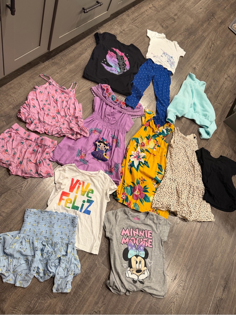 6T girls bundle wh 13 items